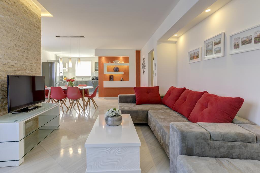 Viras Luxury Holiday Premantura Luaran gambar