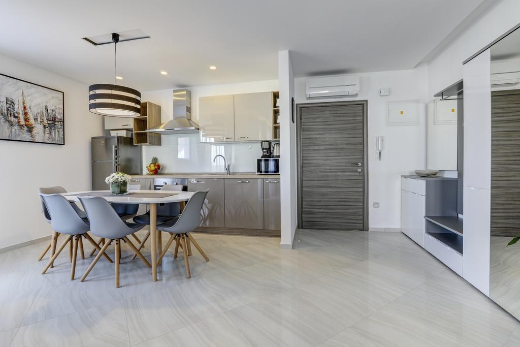 Viras Luxury Holiday Premantura Luaran gambar