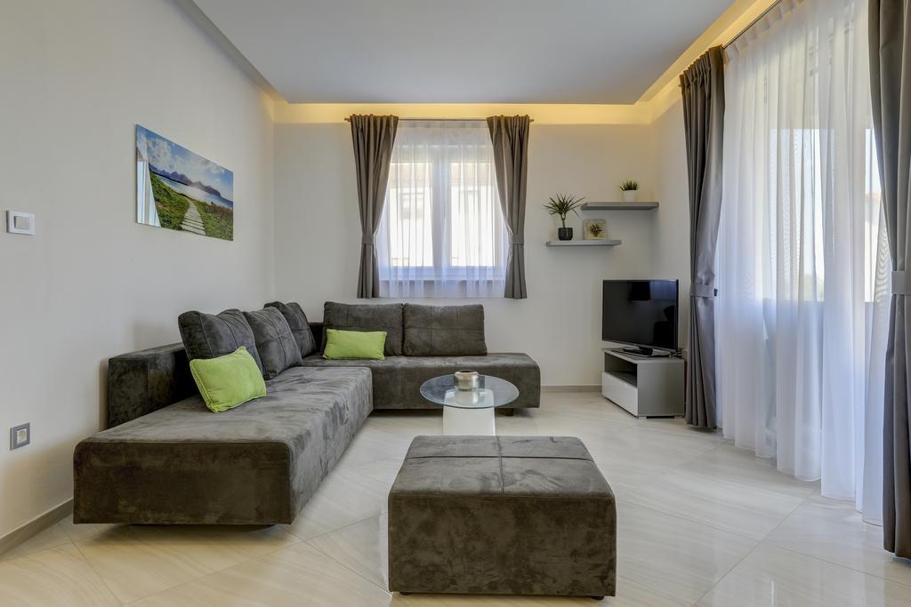 Viras Luxury Holiday Premantura Luaran gambar