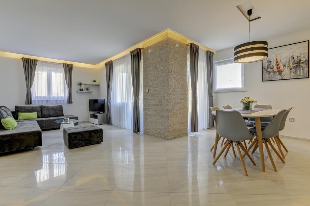 Viras Luxury Holiday Premantura Luaran gambar